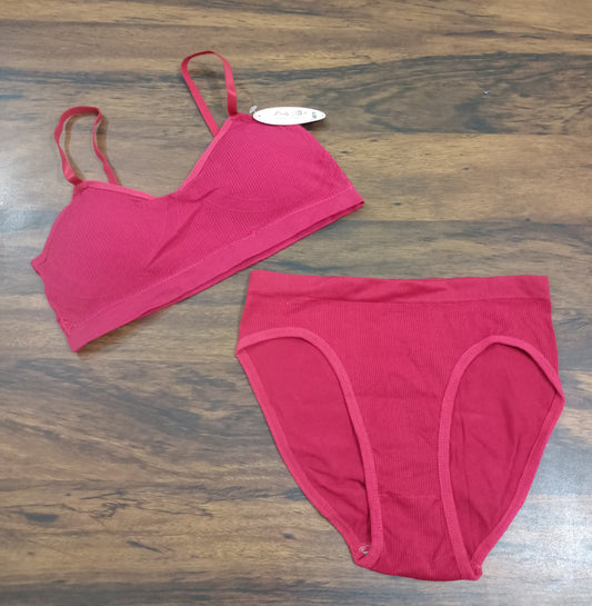 Classic super-soft cotton t-shirt bra panty styled to fit every body for all day long comfortable/Red